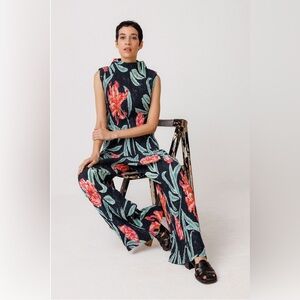 NEW SKFK Izate Pleated Bloom Pants Size 6